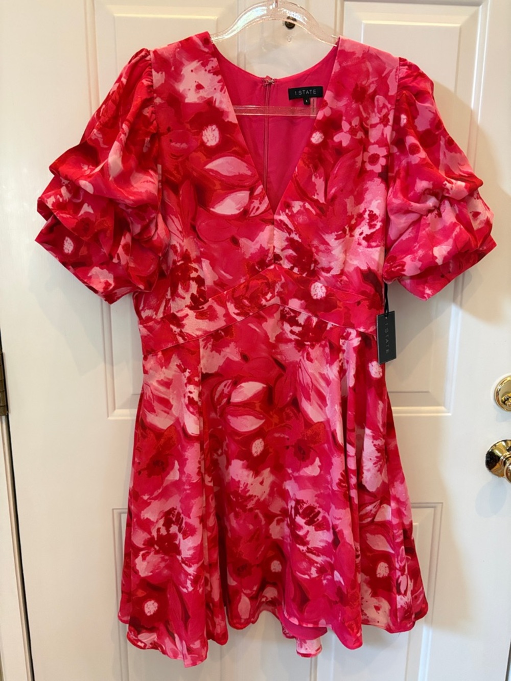 1.State My Carnation Floral Mini Dress NWT Hibiscus Pink Size L Ruffle Sleeve
